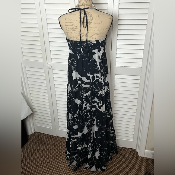 The Limited Maxi Dress floral pattern - Picture 3 of 10